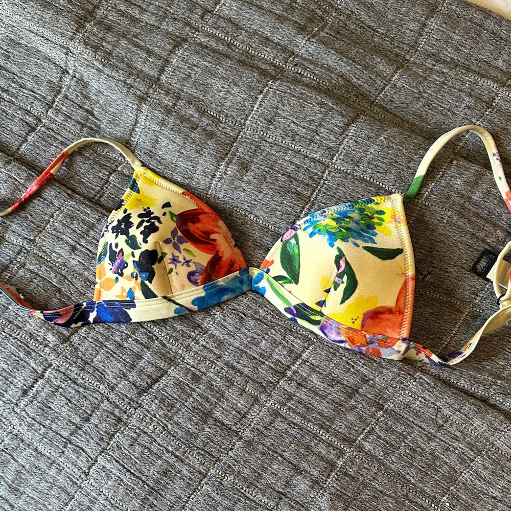 Triangl Swimwear Floral Multicolor Bikini Top